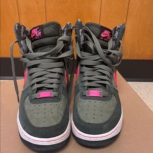 Nike AF1 Sneakers - Dark Green and Pink 6.5Y